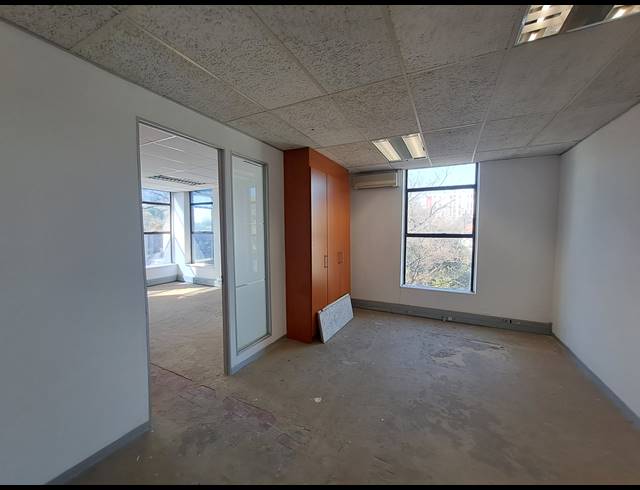 772M² OFFICE TO LET IN CRAIGHALL